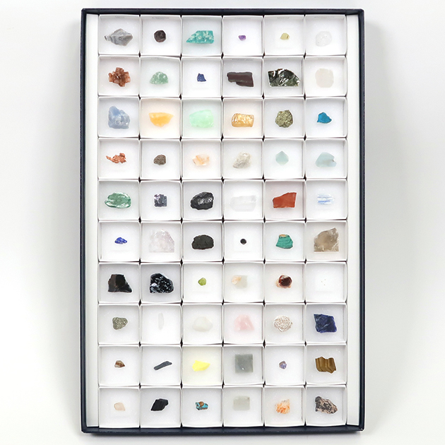 鉱物標本60種
